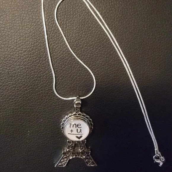 𝅺NECKLACE - Picture 1 of 3